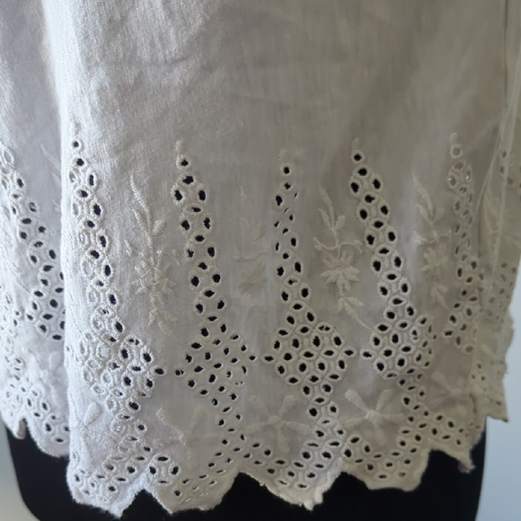 American Eagle Outfitters White Crop Camisole with Spaghetti Straps - Picture 3 of 7